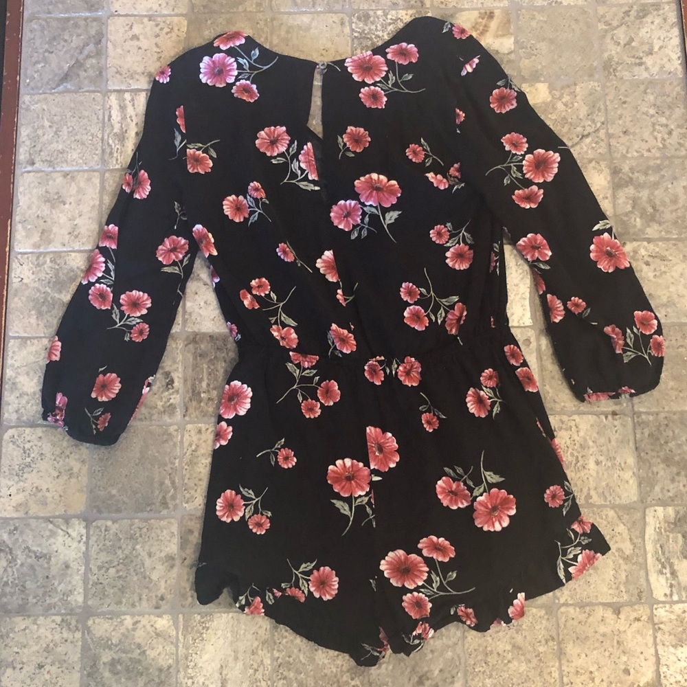 Romper - Picture 3 of 5